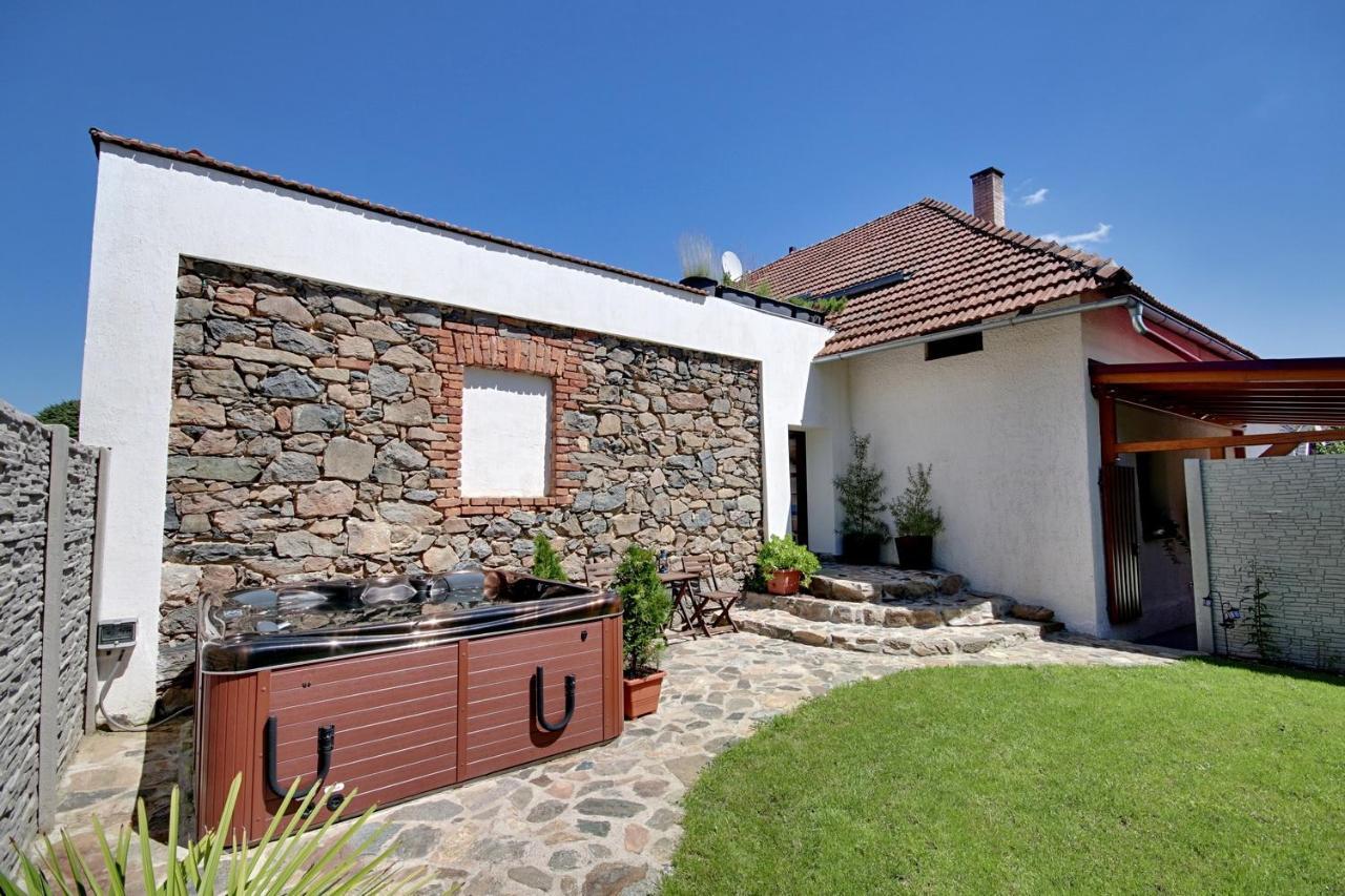 Holiday Home Kvitek Ctetin Exterior photo